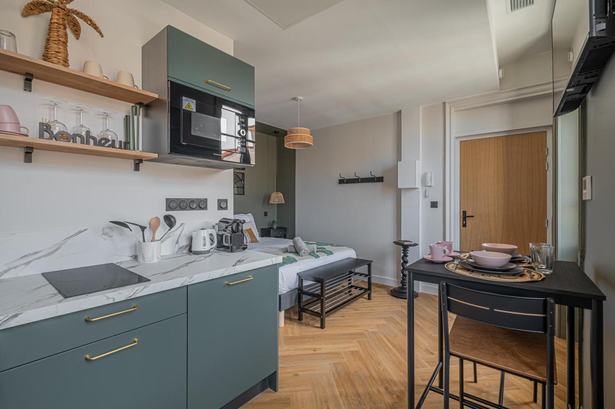 Le Felix Appart'Hotel Romans-sur-Isère Eksteriør billede